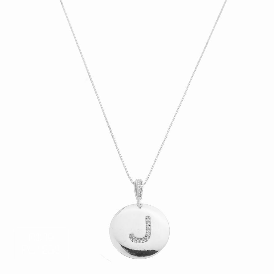 Pingente Letra J Moeda Tássia Cravejado Cristal Prateado